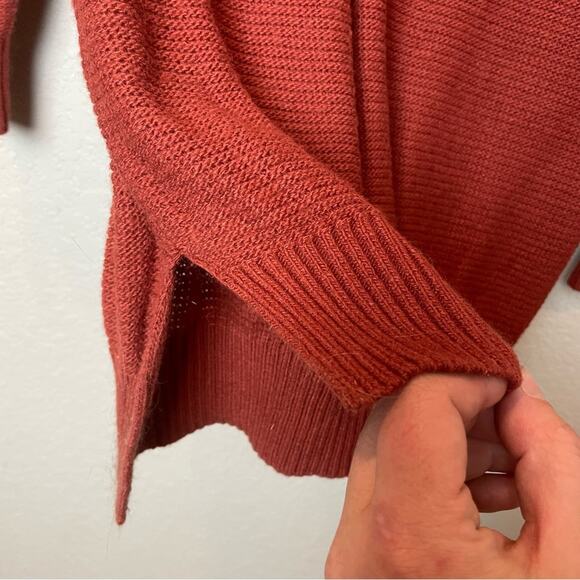 BNWT! TCEC Gretchen Off the Shoulder Ruffle Sweater in Brick Size L - Picture 3 of 8